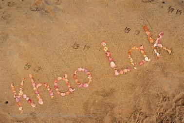 19 Thailand 2002 F1020003 Khao Lak Strandschriftzug_478